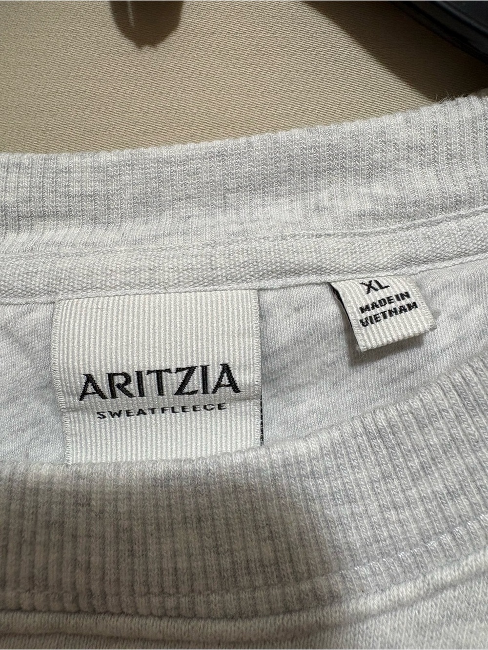 Aritzia Women’s Size XL Heather Light Gray Sweatfleece Crew Sweatshirt - Picture 3 of 4